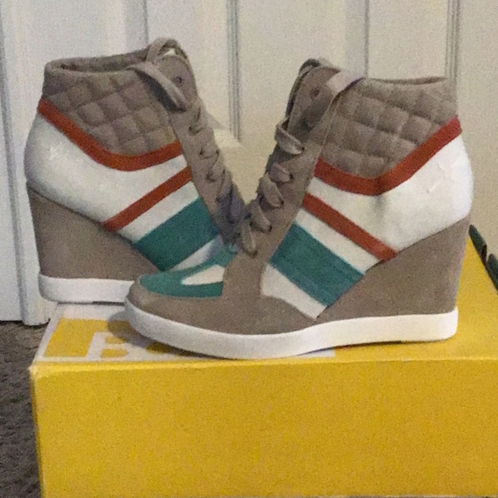 Wedge Women Sneaker Size 8 - Picture 5 of 5